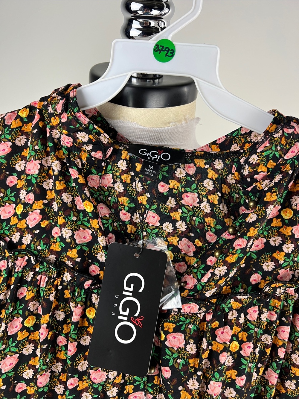💚 3793. Floral Smocked Waist Ruffle Blouse - Black/Pink - Picture 6 of 8